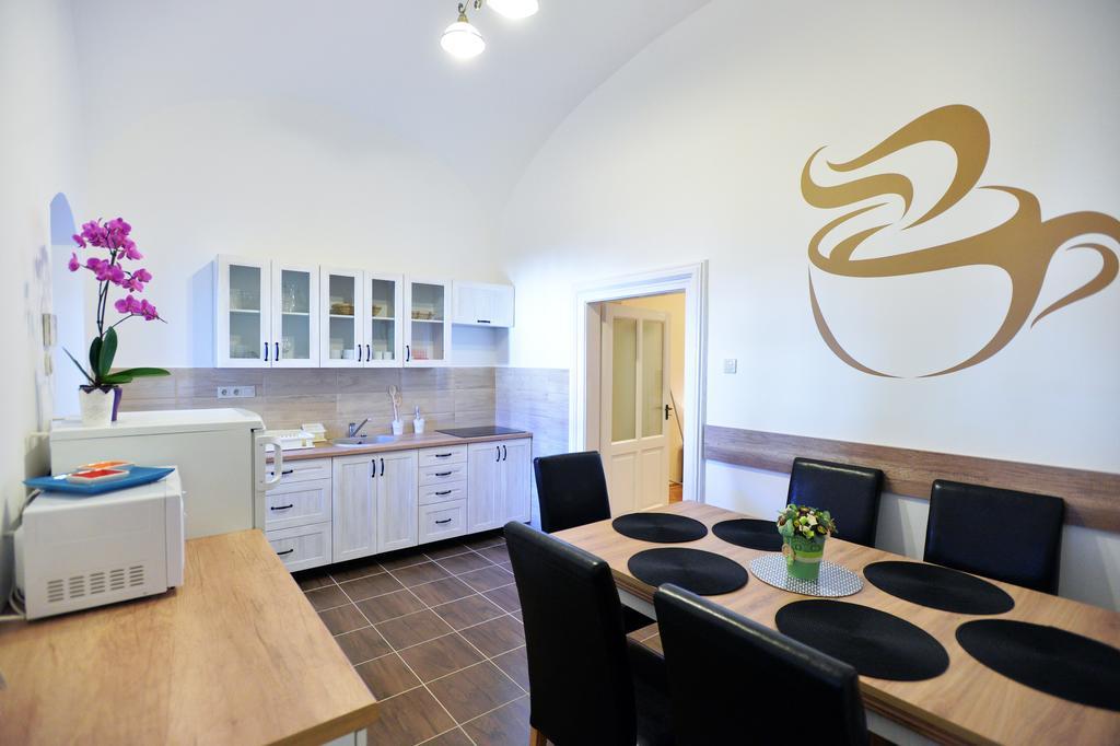 Foter Apartman Eger Exterior photo