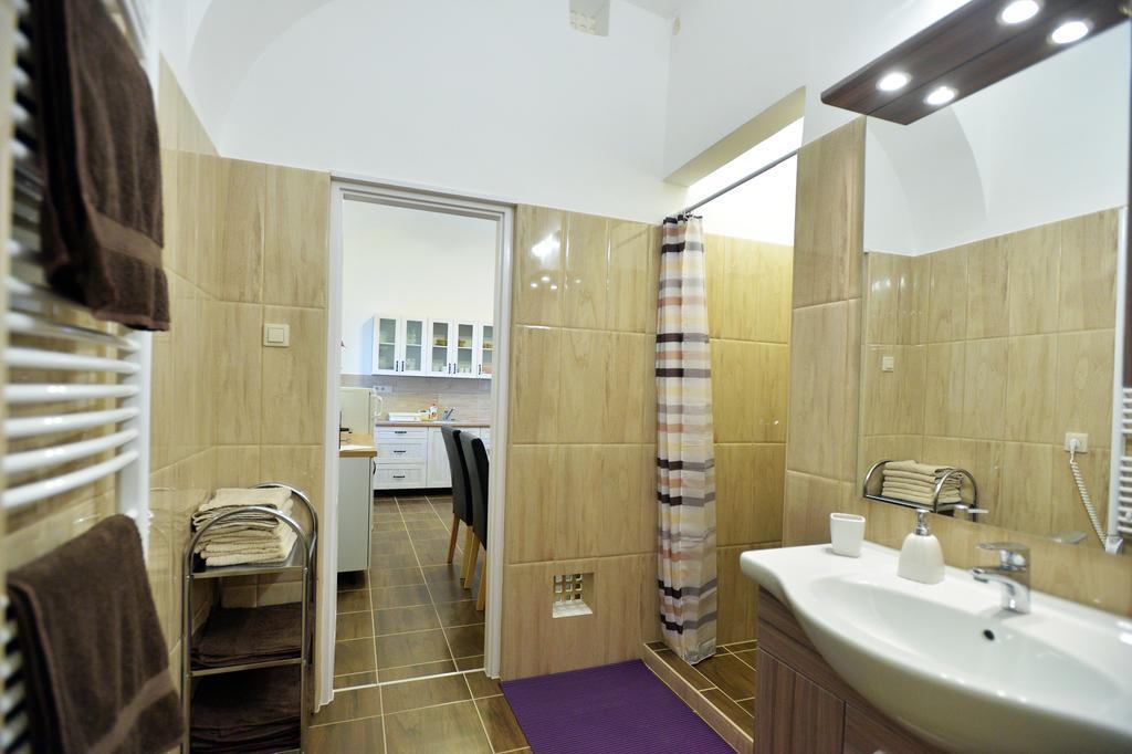 Foter Apartman Eger Exterior photo